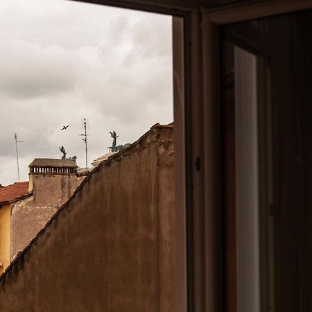 Colosseum View Accomodation โรม ภายนอก รูปภาพ