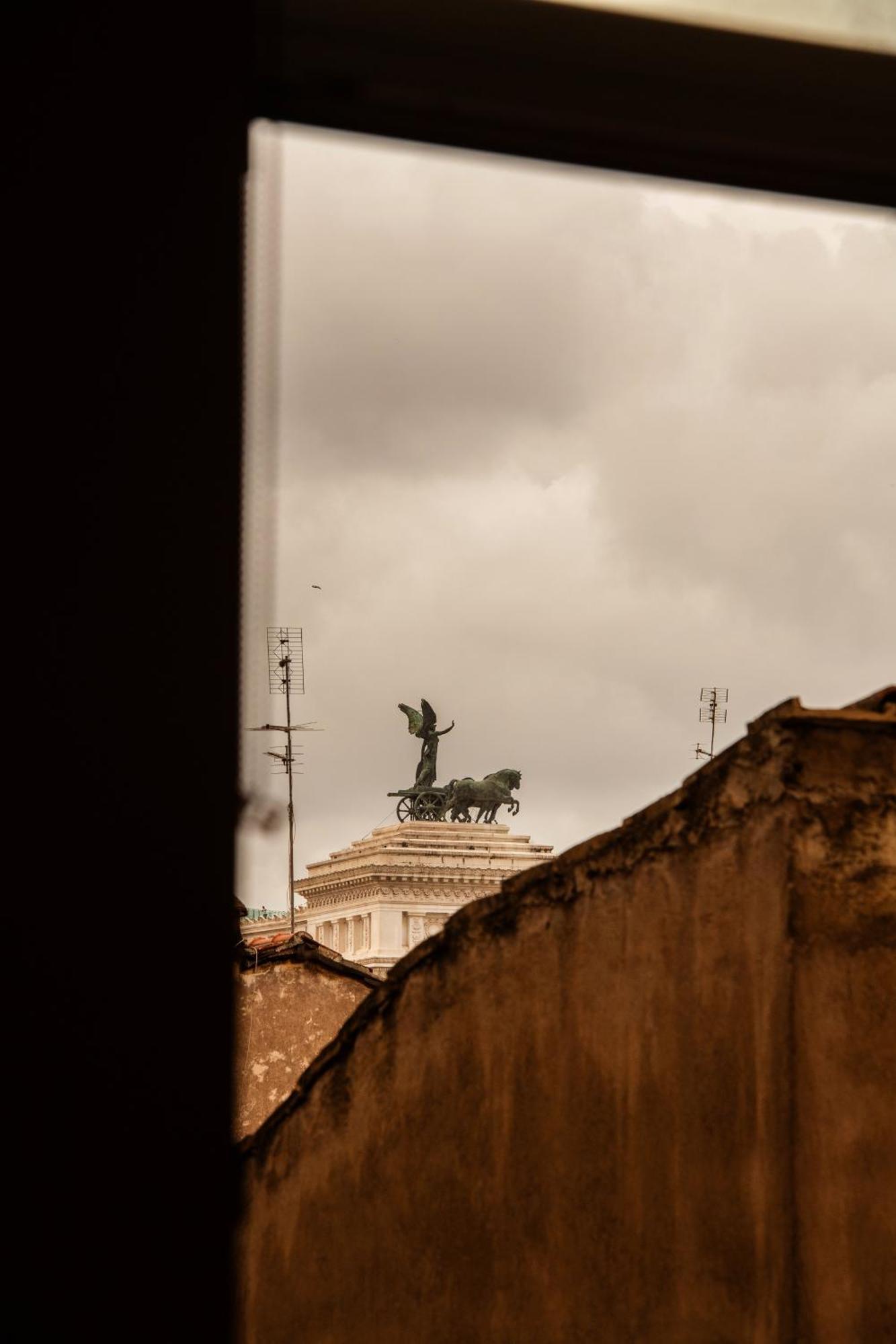 Colosseum View Accomodation โรม ภายนอก รูปภาพ