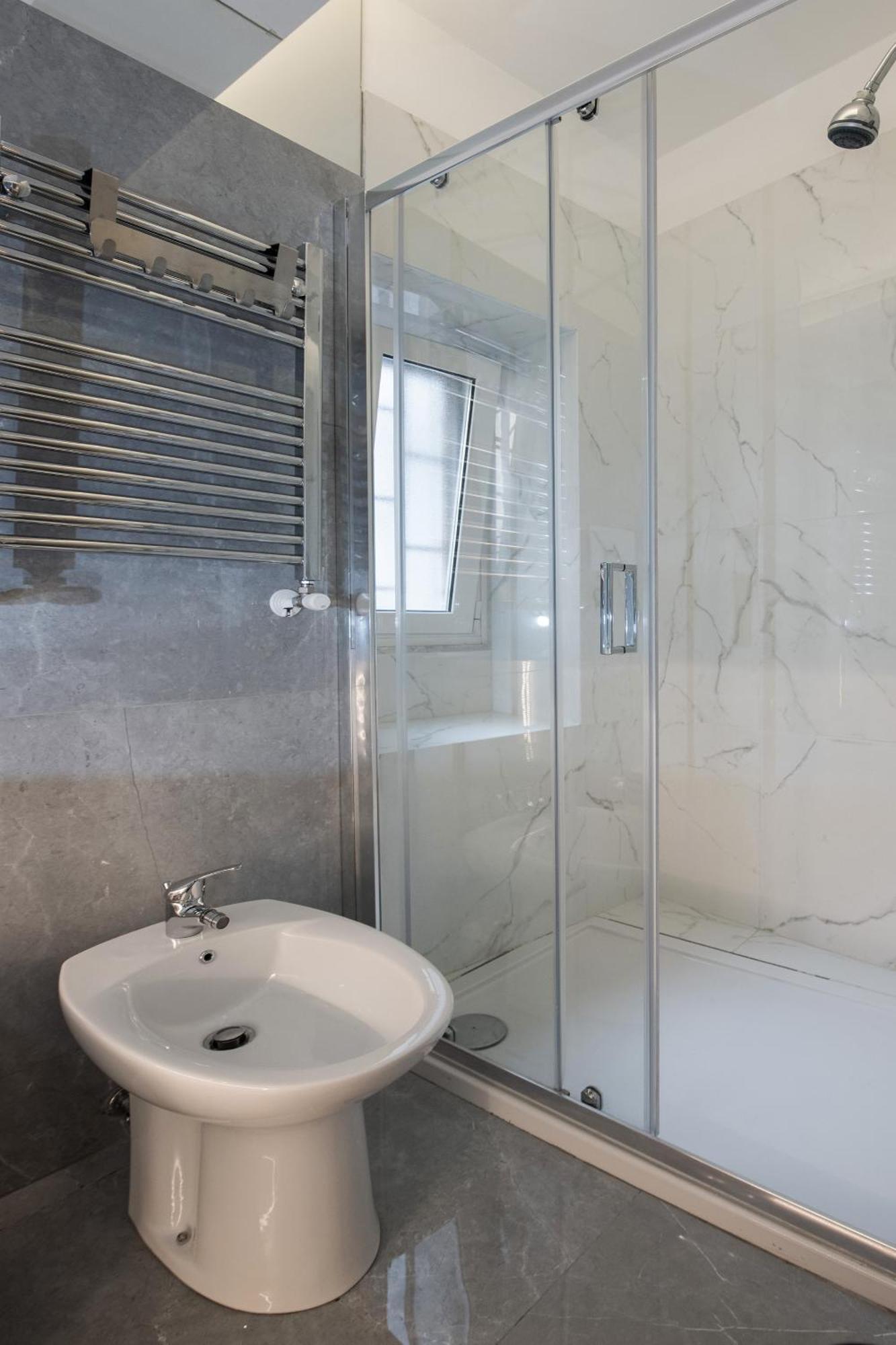 Colosseum View Accomodation โรม ภายนอก รูปภาพ