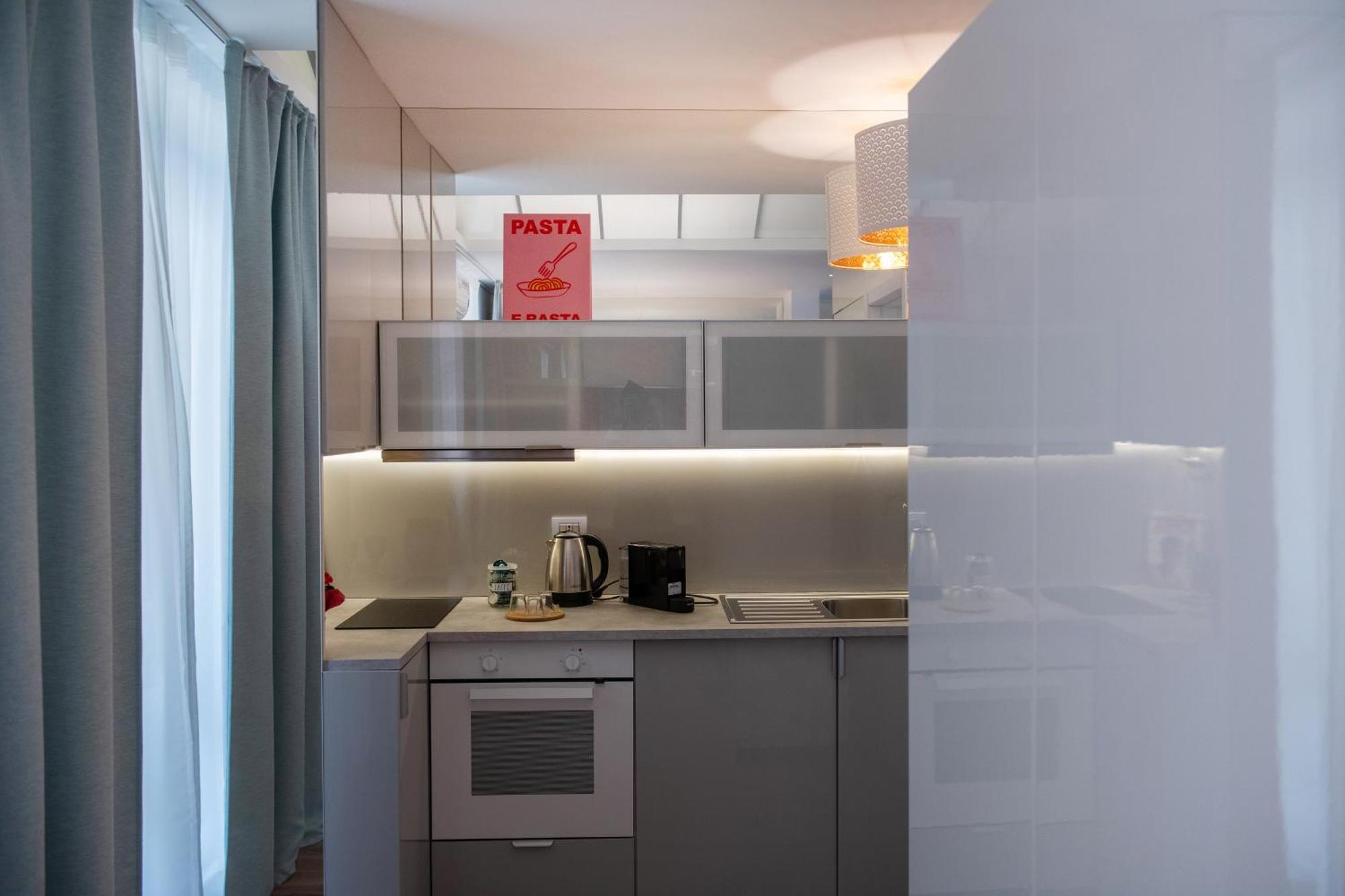 Colosseum View Accomodation โรม ภายนอก รูปภาพ