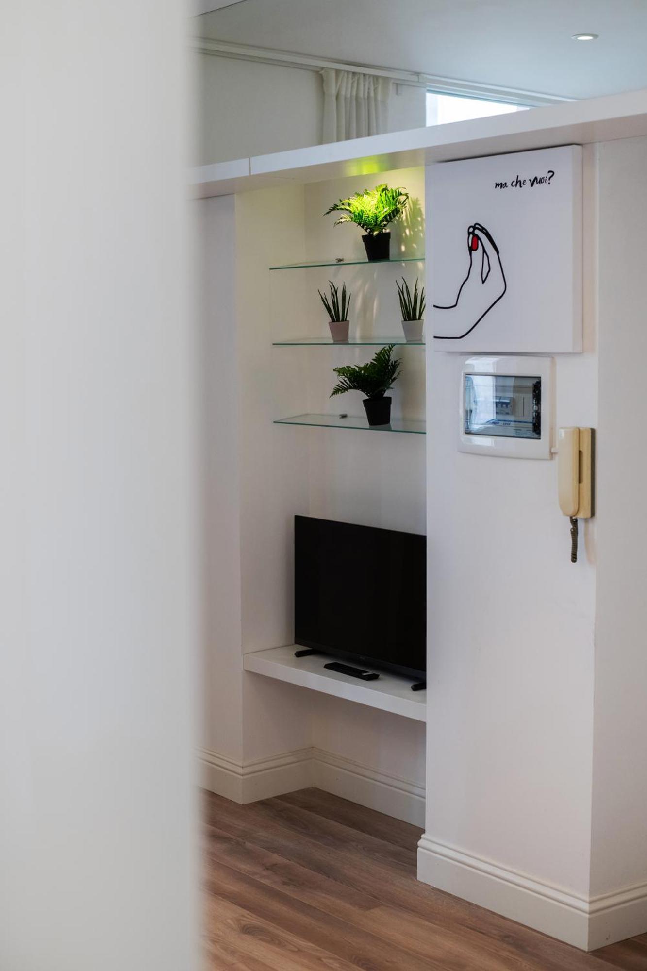 Colosseum View Accomodation โรม ภายนอก รูปภาพ